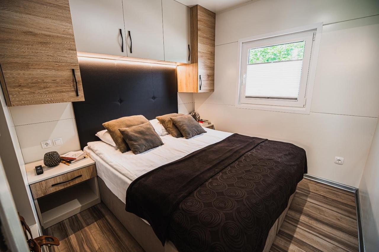 Premium Mobile Homes With Thermal Riviera Tickets Catez ob Savi Bagian luar foto