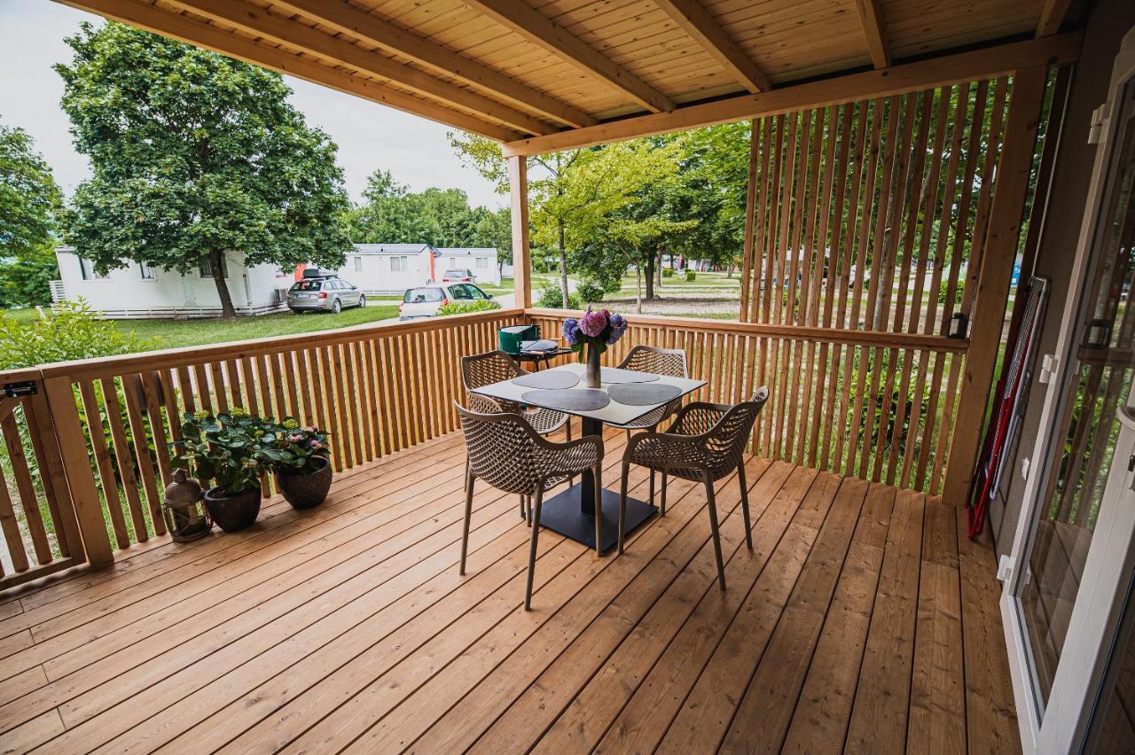 Premium Mobile Homes With Thermal Riviera Tickets Catez ob Savi Bagian luar foto