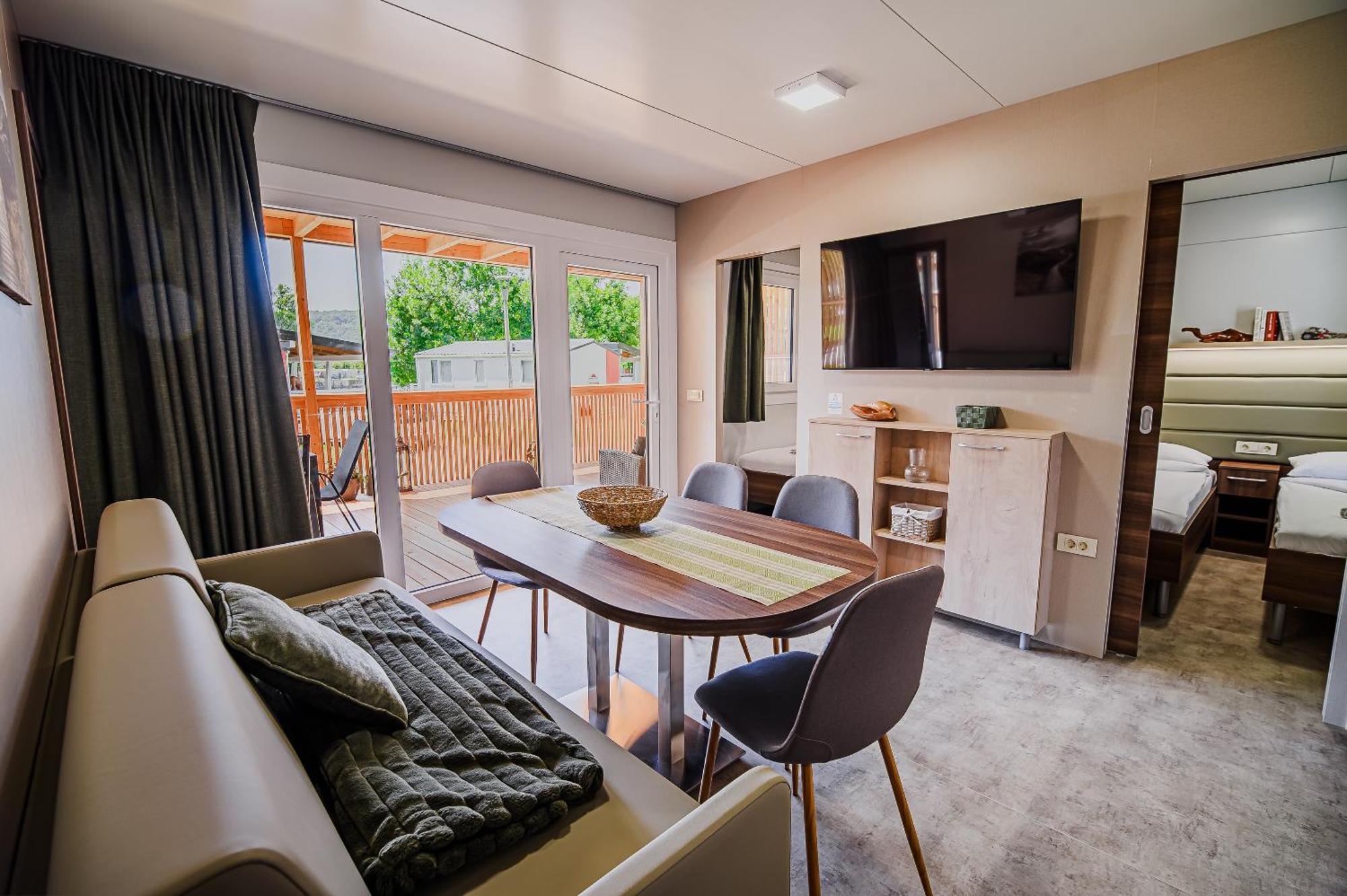 Premium Mobile Homes With Thermal Riviera Tickets Catez ob Savi Ruang foto